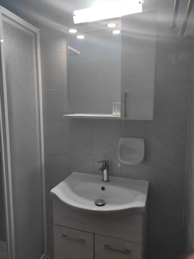 Friendly Studios Ireo  Ngoại thất bức ảnh